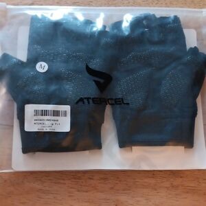 2/$20 Atercel Black Workout Gloves (Medium)